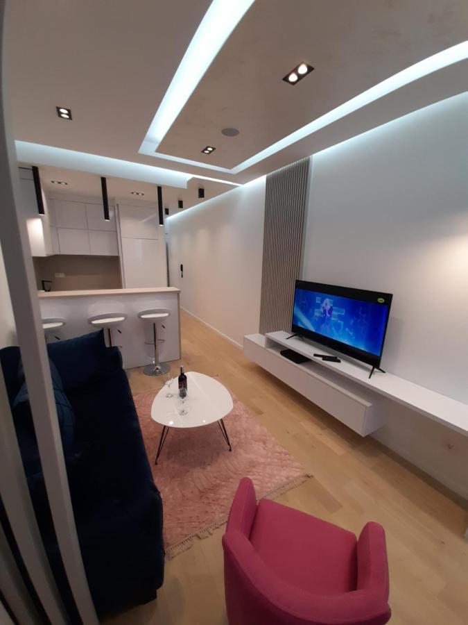 Rent Apartment Lux Soho City Бар Экстерьер фото