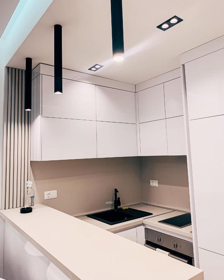 Rent Apartment Lux Soho City Бар Экстерьер фото