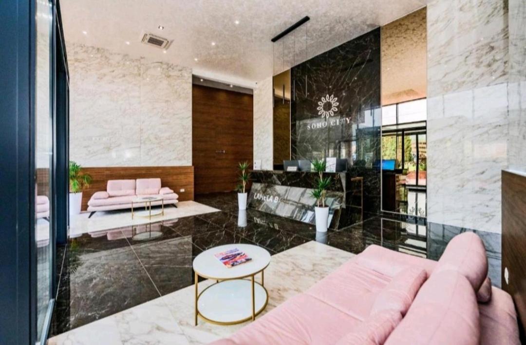 Rent Apartment Lux Soho City Бар Экстерьер фото
