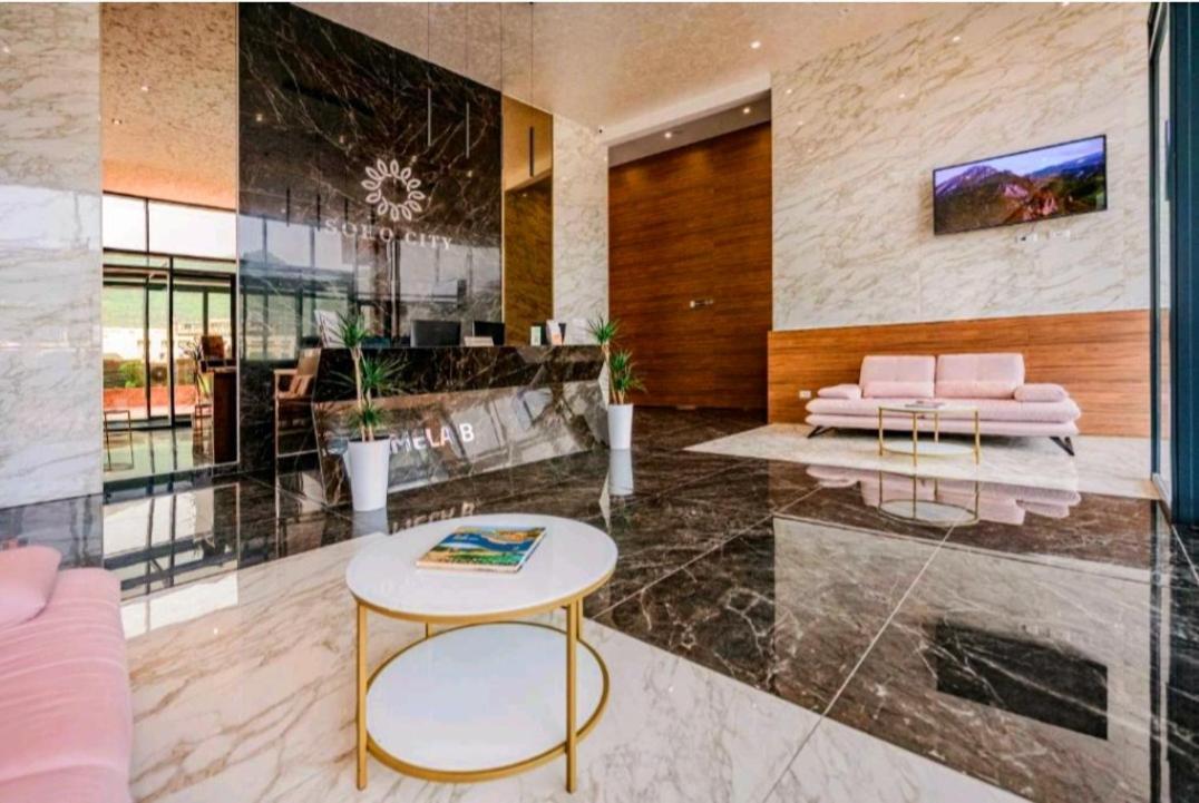 Rent Apartment Lux Soho City Бар Экстерьер фото